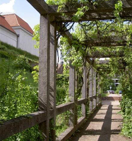 bepflanzung betonpergolen 70er jahre 1